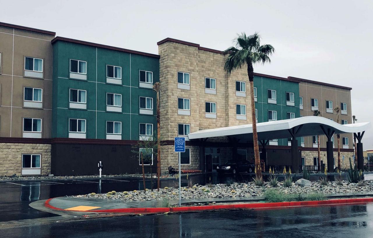 Best Western Plus Coachella Valley Inn & Suites Cathedral City Exterior photo