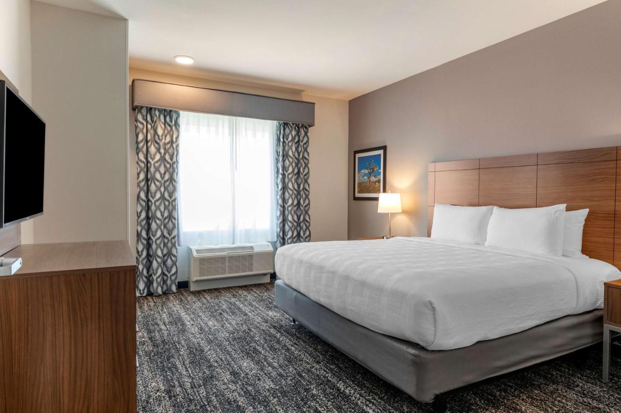 Best Western Plus Coachella Valley Inn & Suites Cathedral City Exterior photo