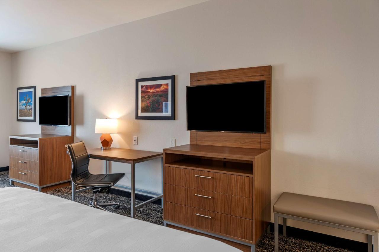 Best Western Plus Coachella Valley Inn & Suites Cathedral City Exterior photo