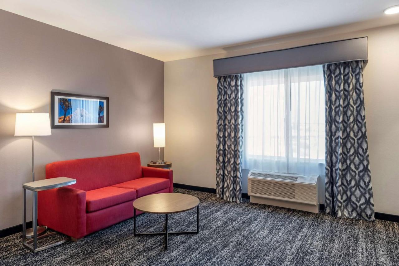 Best Western Plus Coachella Valley Inn & Suites Cathedral City Exterior photo