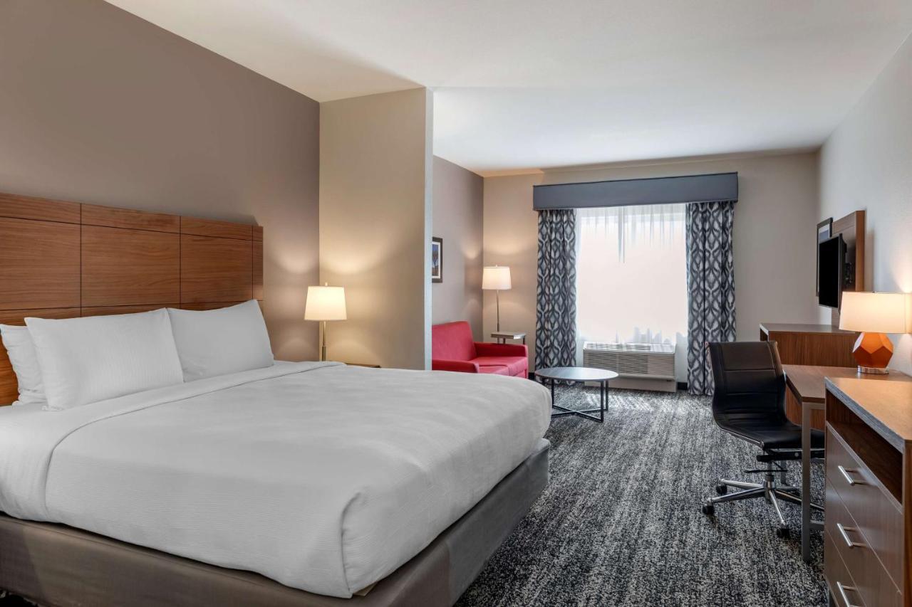 Best Western Plus Coachella Valley Inn & Suites Cathedral City Exterior photo