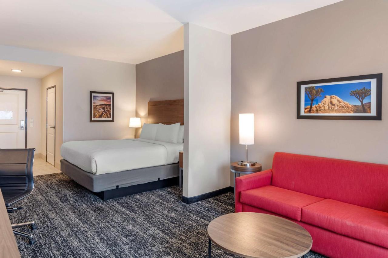 Best Western Plus Coachella Valley Inn & Suites Cathedral City Exterior photo