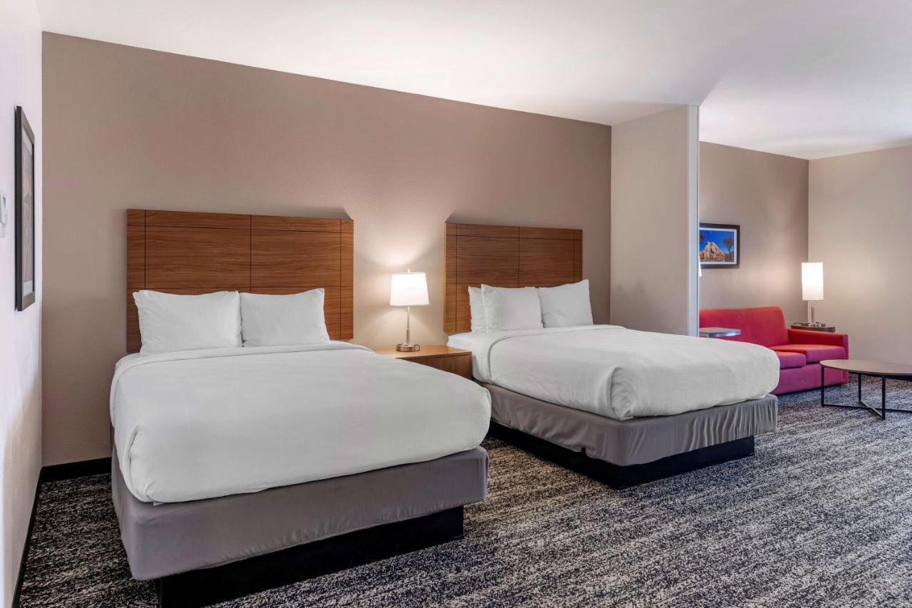 Best Western Plus Coachella Valley Inn & Suites Cathedral City Exterior photo