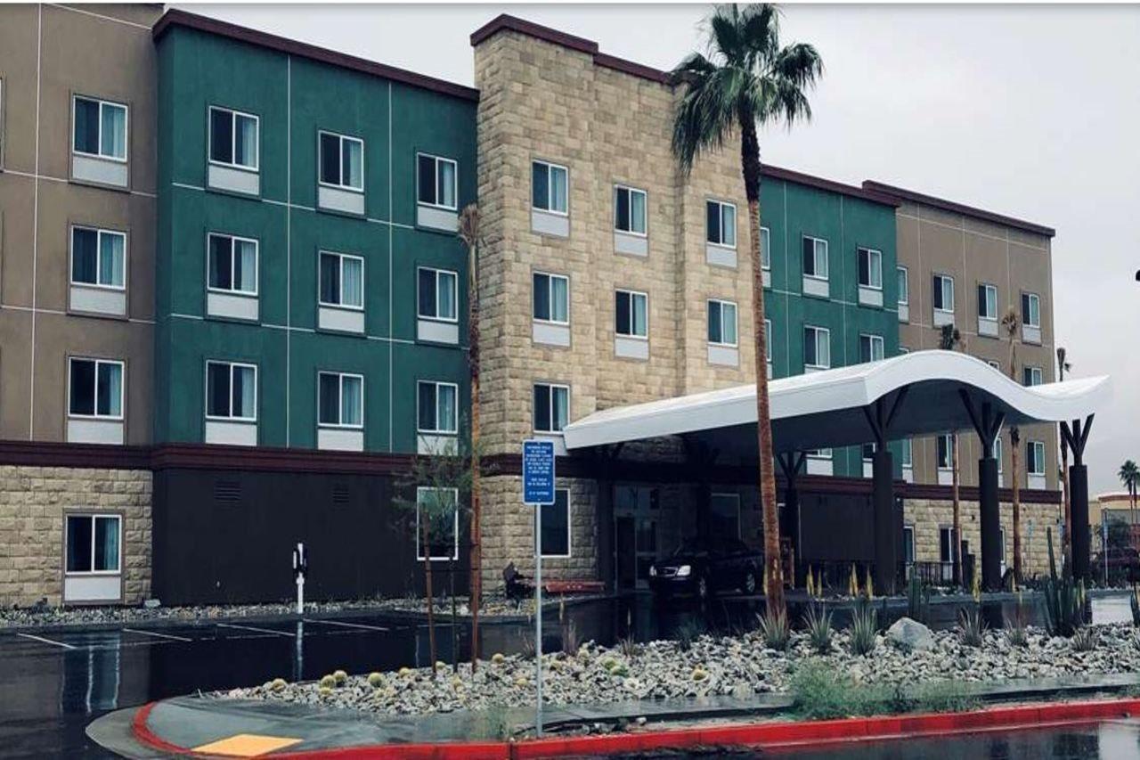 Best Western Plus Coachella Valley Inn & Suites Cathedral City Exterior photo